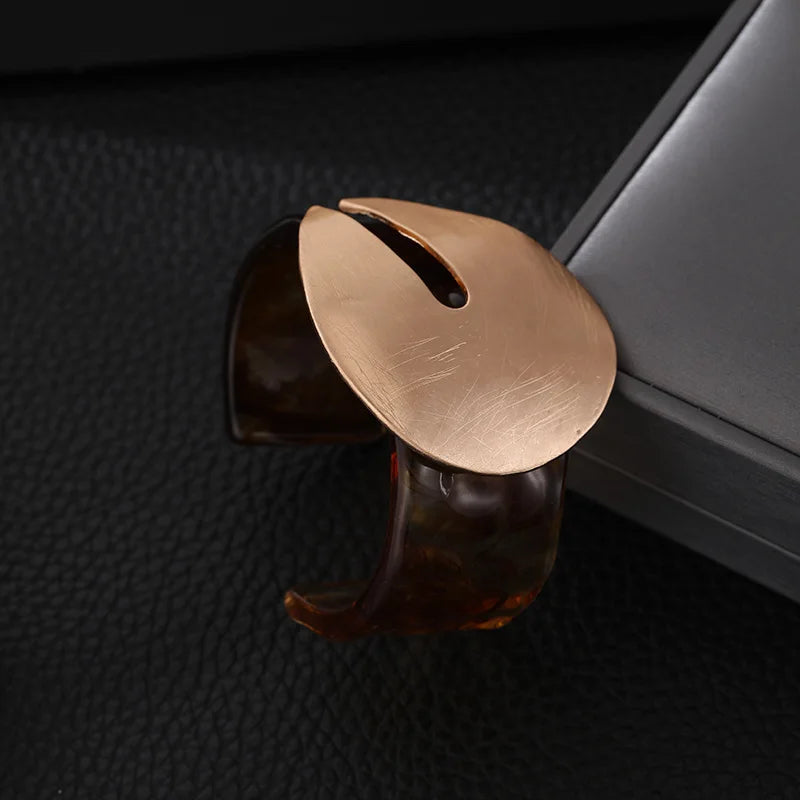 Vivian's Trendy, Stylish, Vintage, Chunky, Resin, Bangle Bracelet