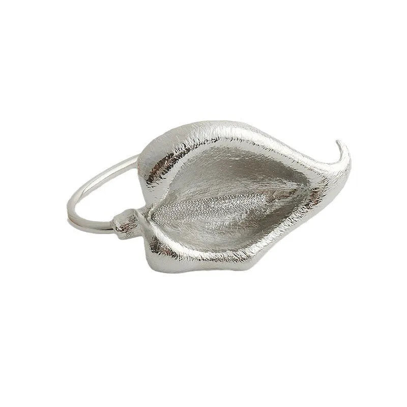 أساور ماريان الفريدة، الجريئة، المفتوحة، الكبيرة، المصنوعة من خليط معدني، على شكل أوراق الشجر