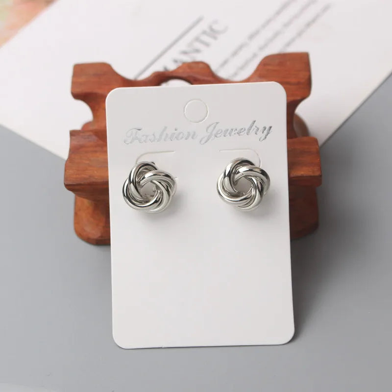 Sally's Round Earrings