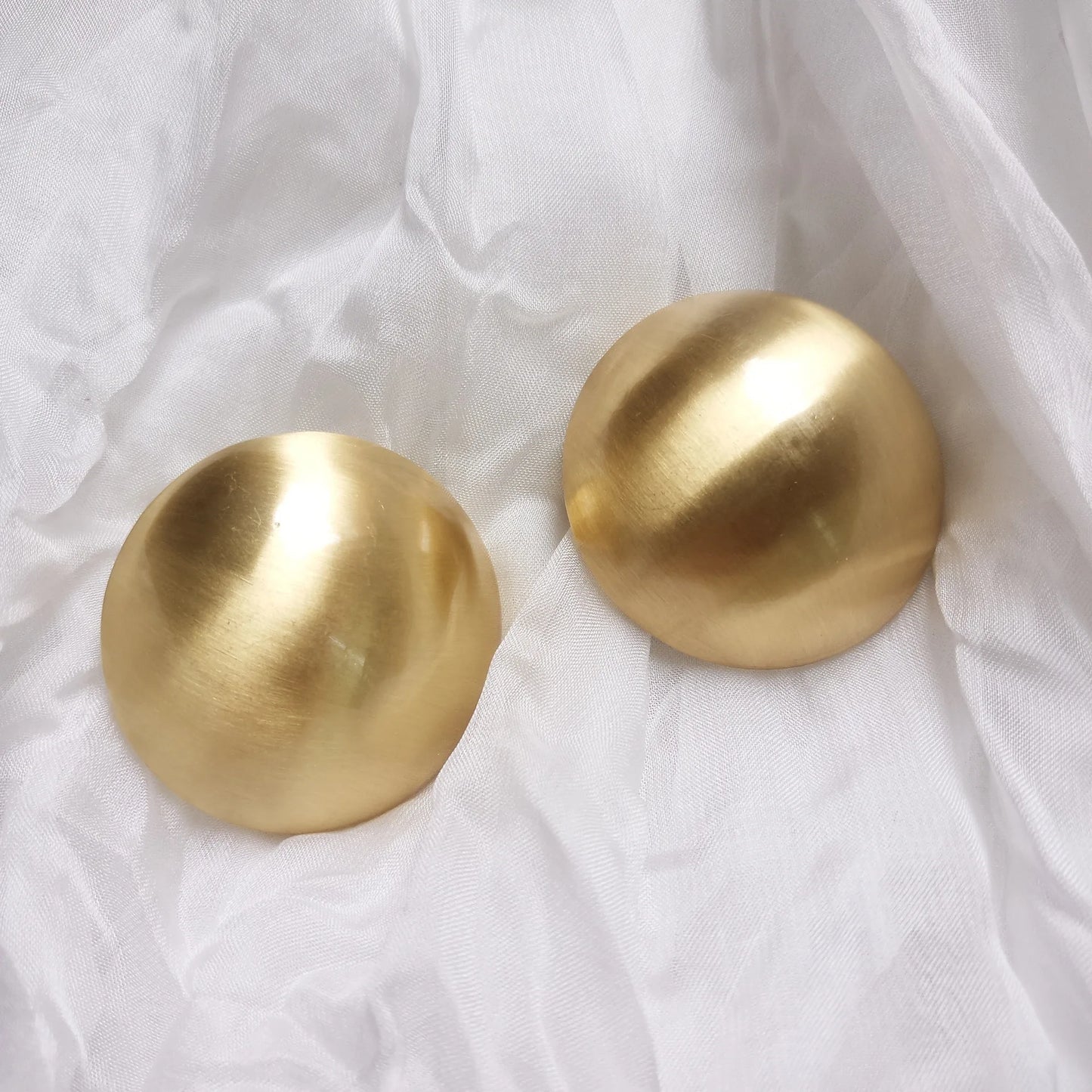 Rose's Big Round Gold Stud Earring - Gold