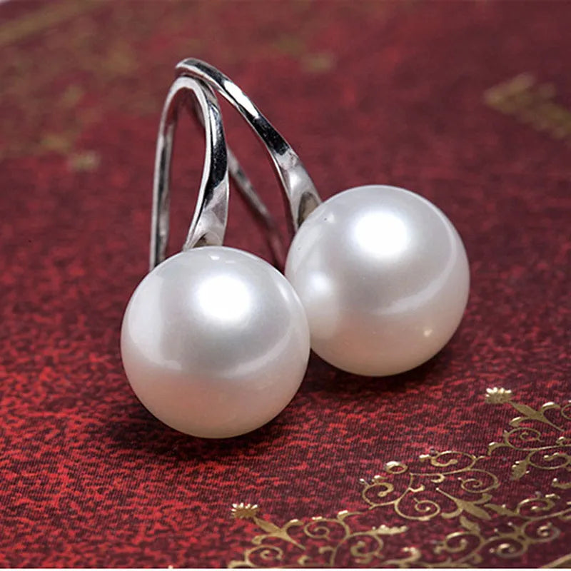 Bianca's Pearl Earrings