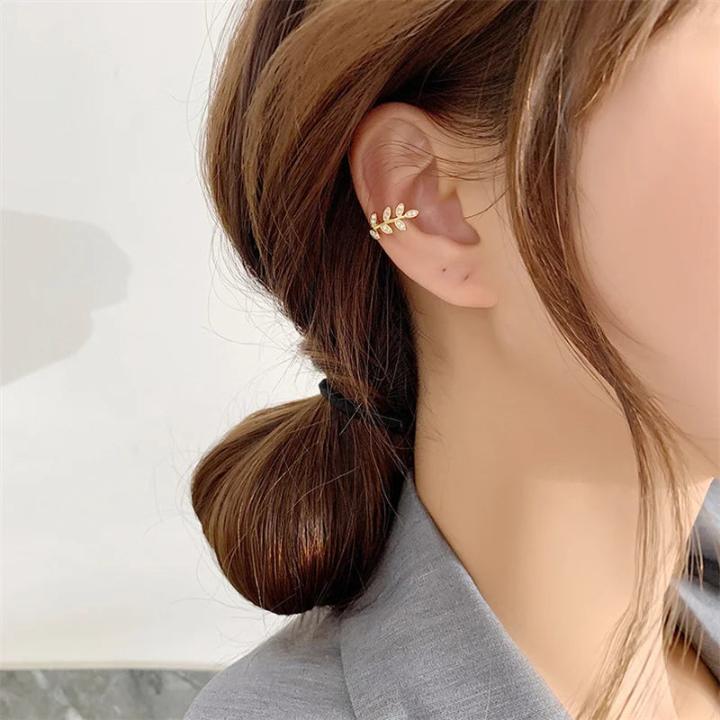 Gift's non-piercing, Golden, Stylish, Trendy, Ear-cuff, Earrings