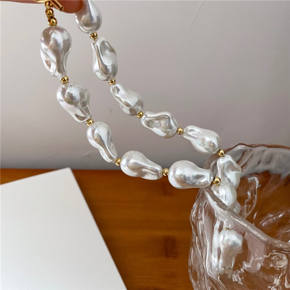Huda's Chic, Stylish, Classy, Trendy, Vintage, Choker, Festoon, Pearl Necklace
