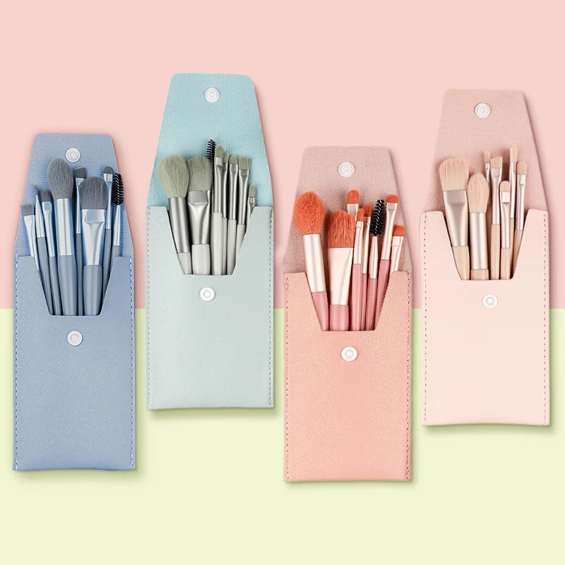 Nelly's Makeup brush set in case- 8Pcs