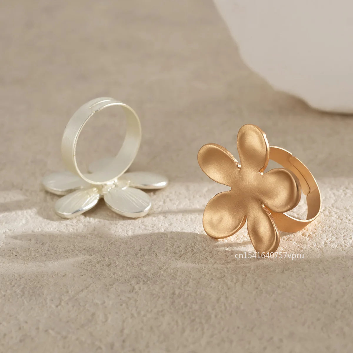 Noha's Adjustable Stylish Modern Design Rings