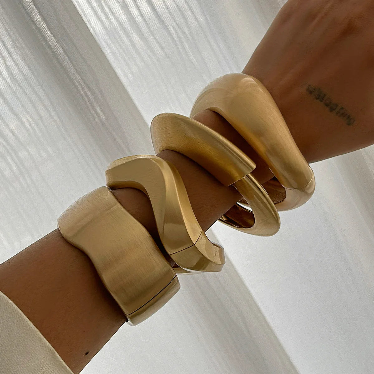 Rania's Chunky, Wide, Trendy, Vintage, Wavy, Stylish, Golden, Cuff, Thick, Bracelet