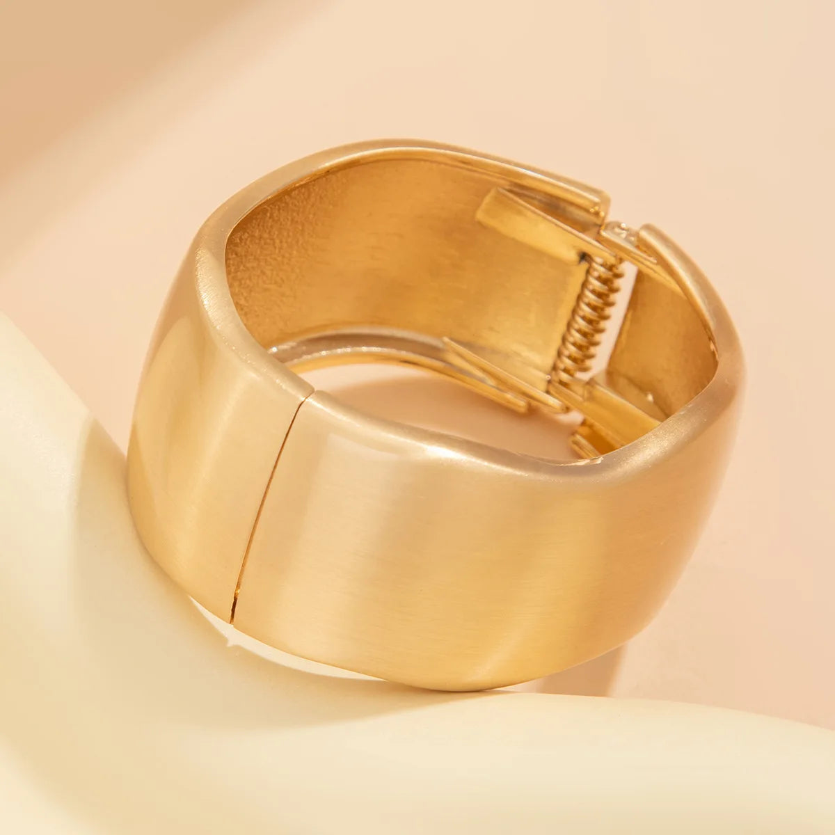 Rania's Chunky, Wide, Trendy, Vintage, Wavy, Stylish, Golden, Cuff, Thick, Bracelet