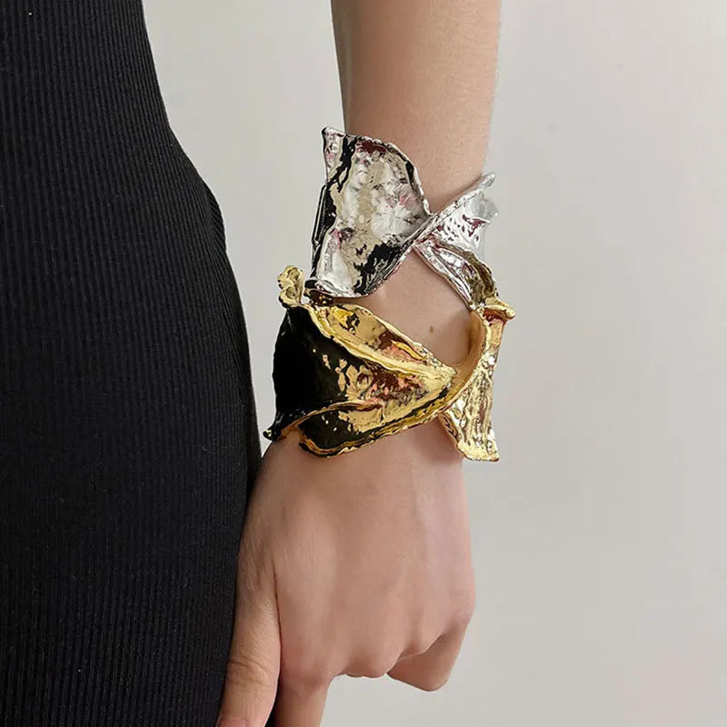 Ginny's Alloy Bracelet