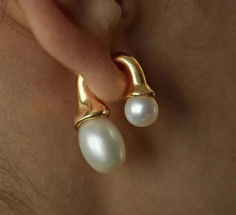 Julia's Pearly Earrings