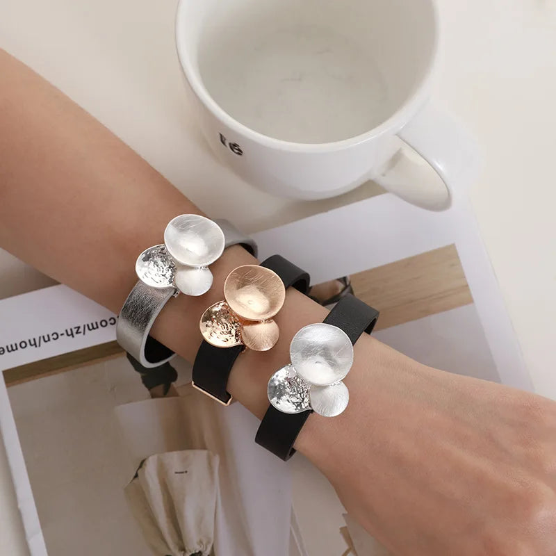 Eveline's Trendy, Stylish, Retro, Black Leather, Alloy, Magnet Lock, Bangles Bracelets