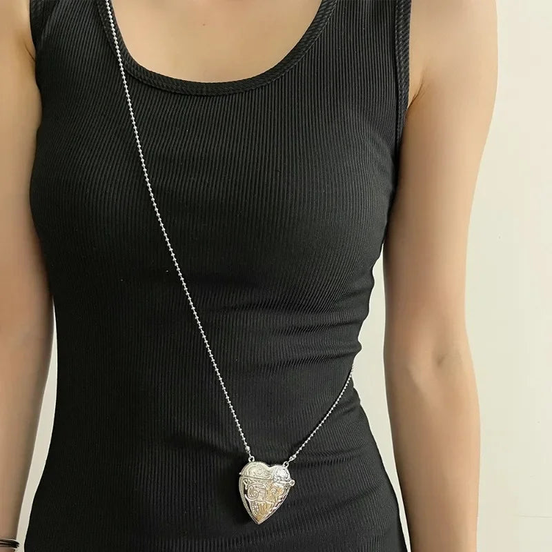 Julia's Modern, Temperament Alloy Metal, Heart Shaped, Golden/Silver, Long Pendant Necklace