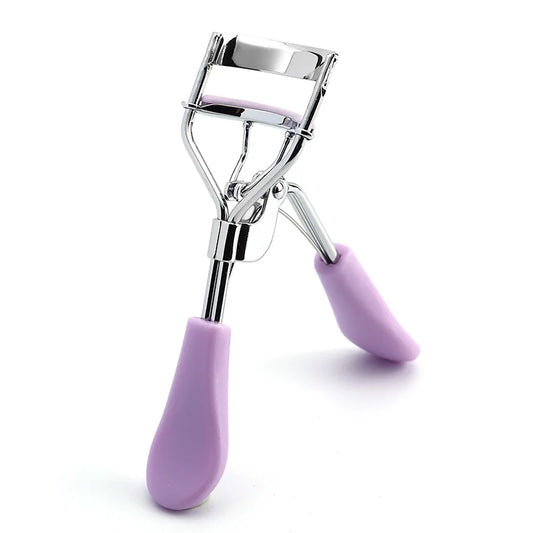 Maria's eyelash curler