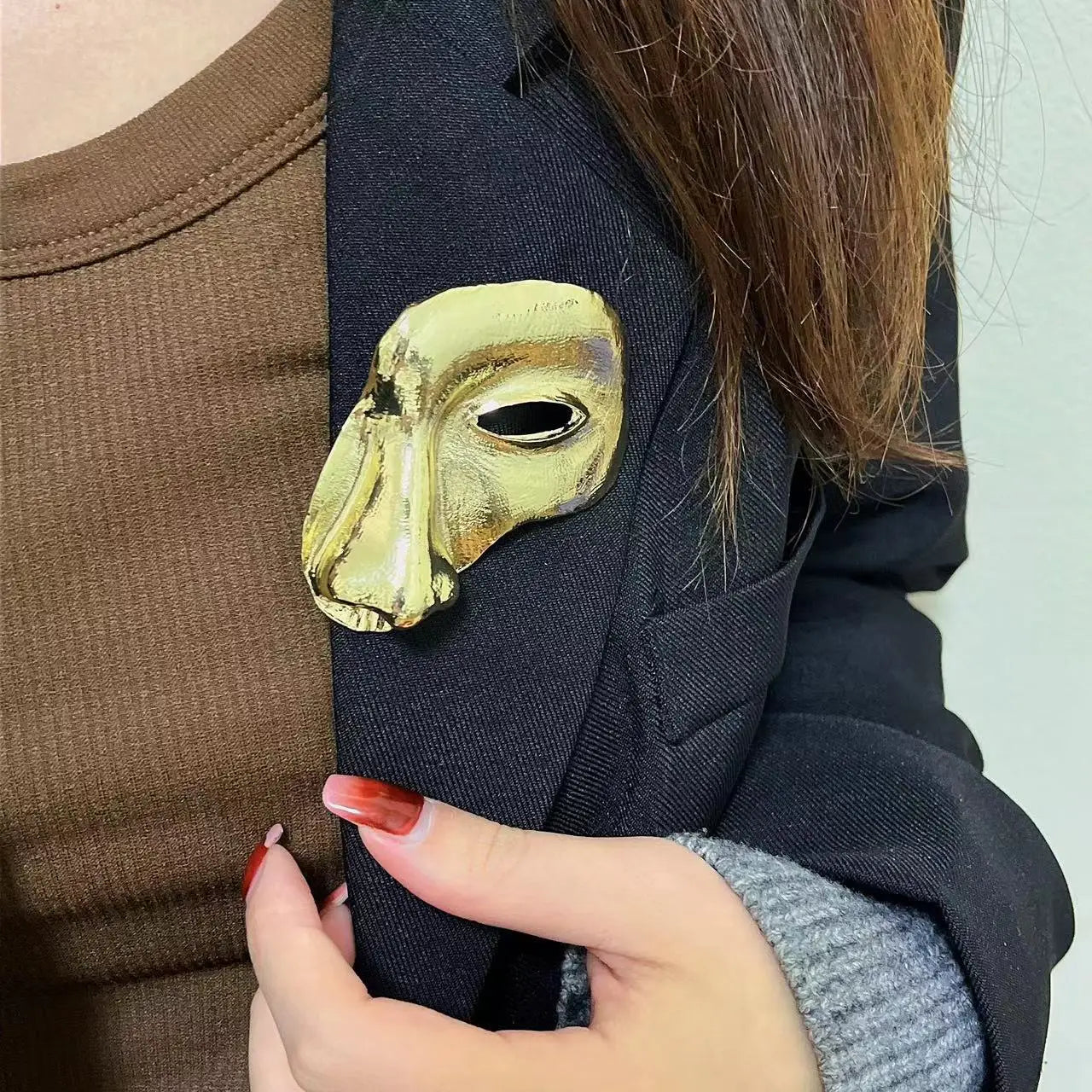 Mimi's Goth, Unisex, Trendy, Stylish, Punk, Vintage, Face, Lips Shape, Golden Brooch