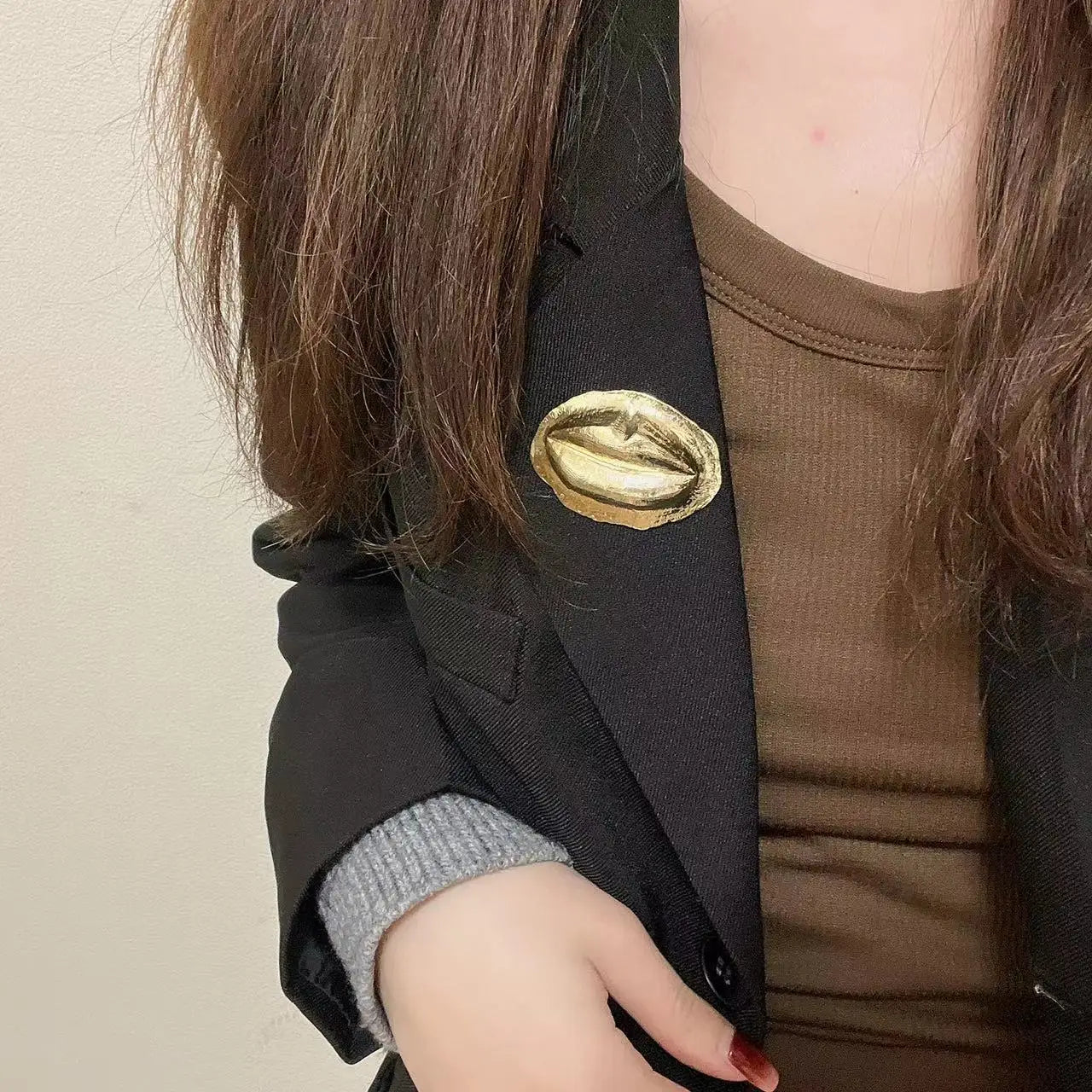 Mimi's Goth, Unisex, Trendy, Stylish, Punk, Vintage, Face, Lips Shape, Golden Brooch