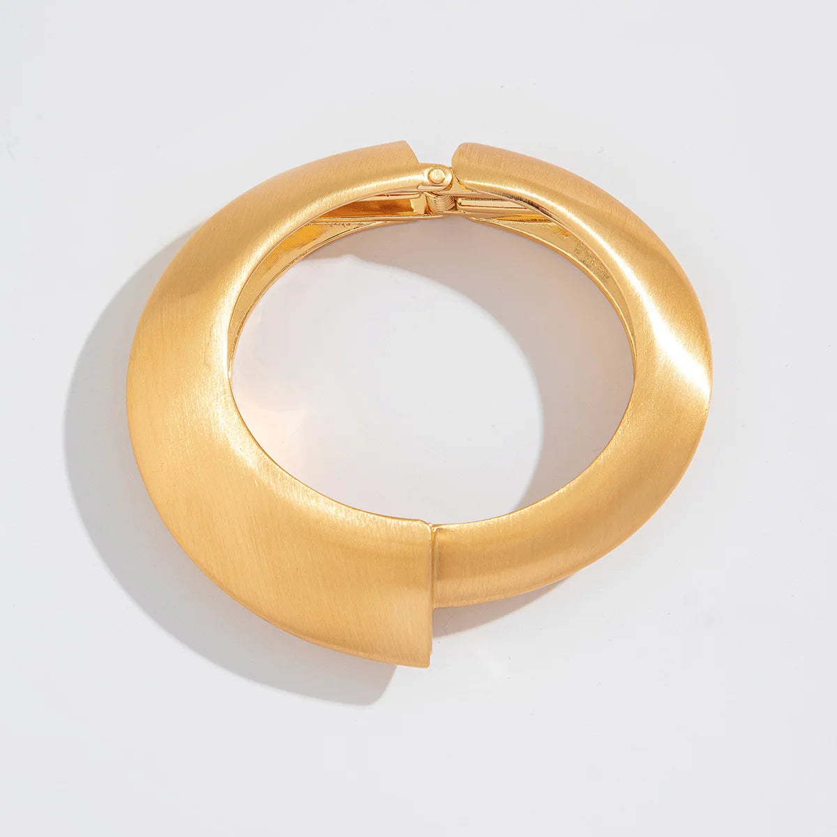 Rania's Chunky, Wide, Trendy, Vintage, Wavy, Stylish, Golden, Cuff, Thick, Bracelet