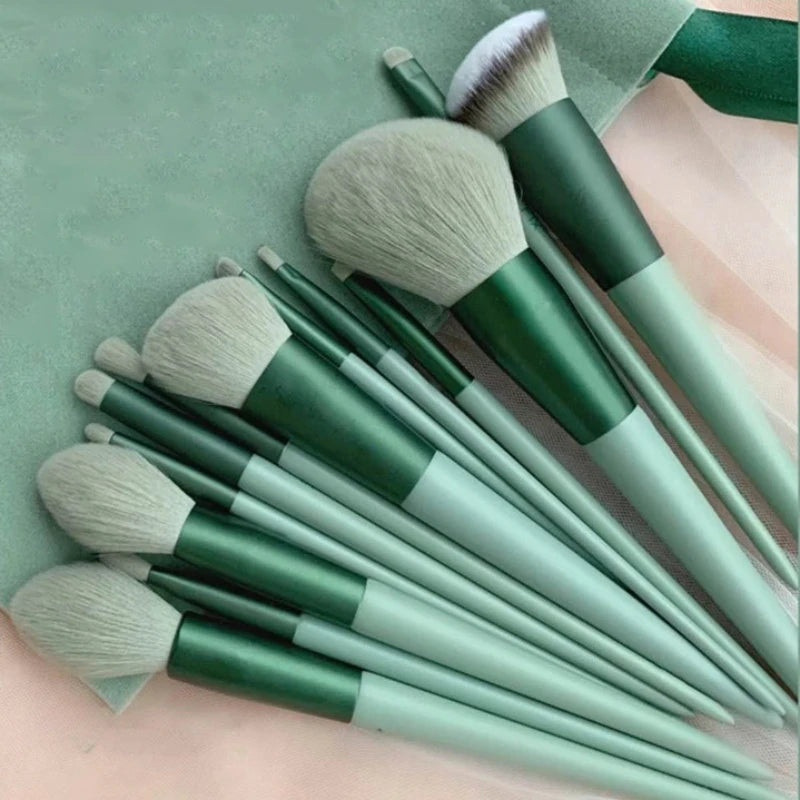 Julia's Makeup Brush Set - 13 Pcs