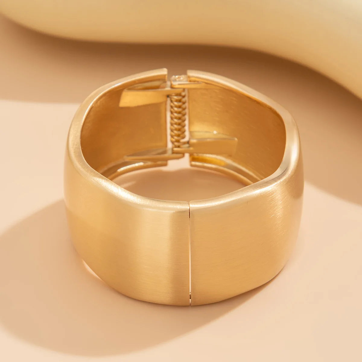 Rania's Chunky, Wide, Trendy, Vintage, Wavy, Stylish, Golden, Cuff, Thick, Bracelet