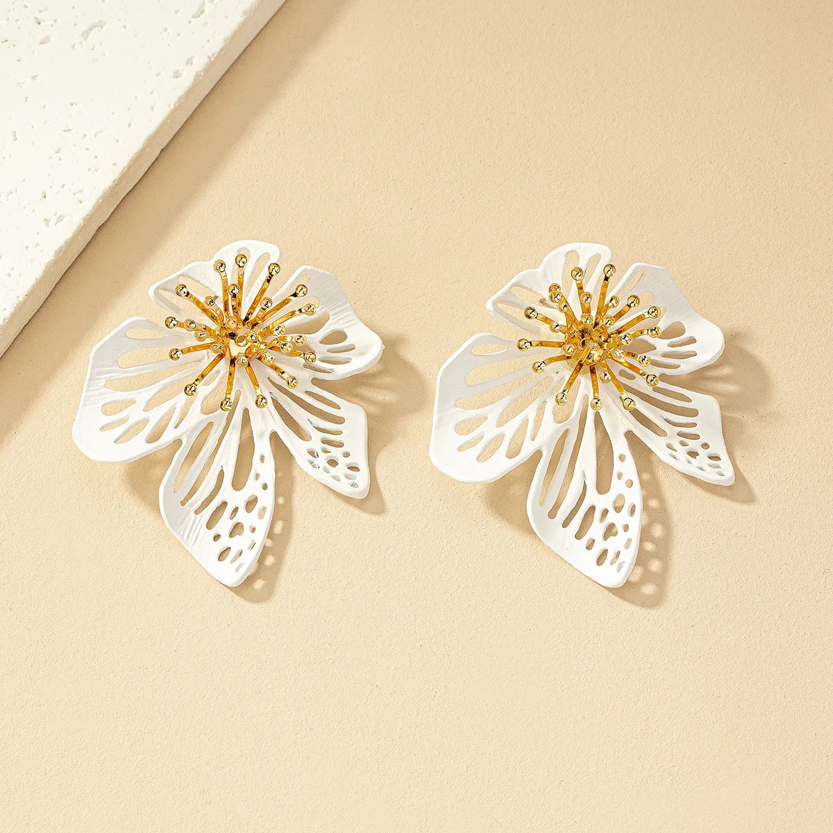 Zara's Exaggerated Flower Design Stud Earrings - Golden, Black, White