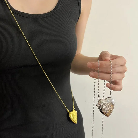 Julia's Modern, Temperament Alloy Metal, Heart Shaped, Golden/Silver, Long Pendant Necklace